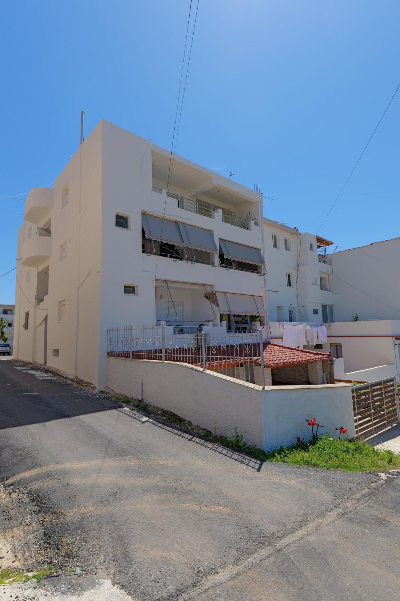Livia'S Guesthouse Ksamil Esterno foto